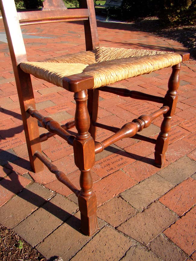 A beautiful New England Queen Anne period maple side chair circa 1730-1775 — image 3